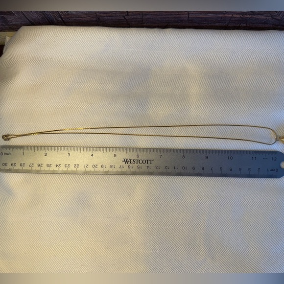 Reversible Shell Pendant Necklace - Picture 5 of 5